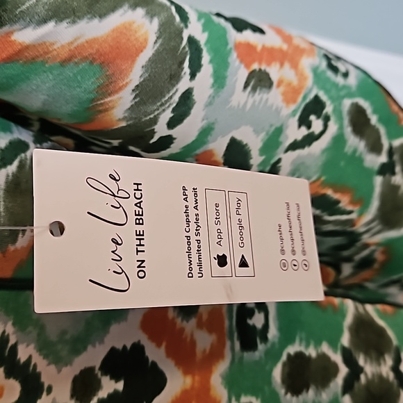 Cupshe Abstract Print Flounce Cami Romper - Picture 9 of 11